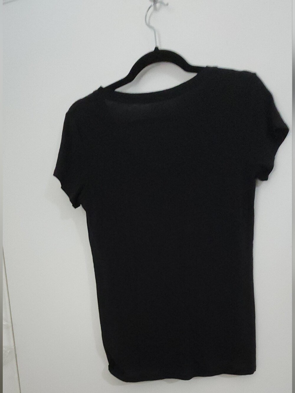 Vince. Lightweight Essential Black Short Sleeve V neck Tee Top SMALL - Picture 9 of 10